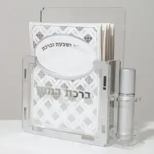 מעמד עם ברכונים כסף